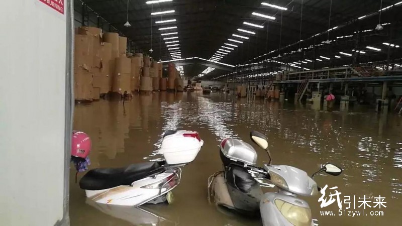 印刷車間漏水，幾千萬(wàn)的印刷機(jī)“淋雨”
