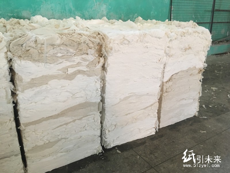 生產(chǎn)生活用紙的切邊料 廢紙。